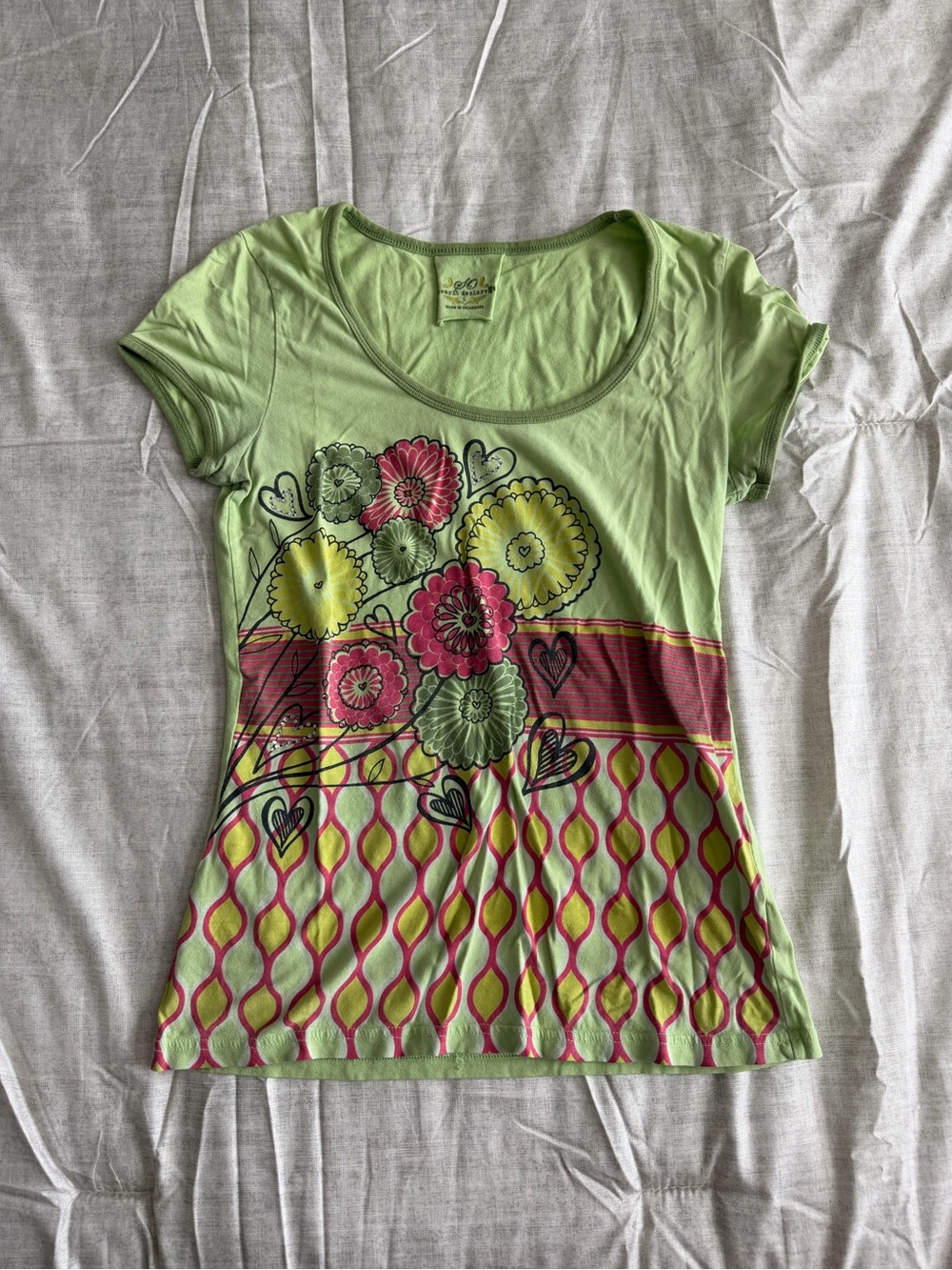 SO Y2K Green Floral Short Sleeve Top w/ Rhinestones (L)